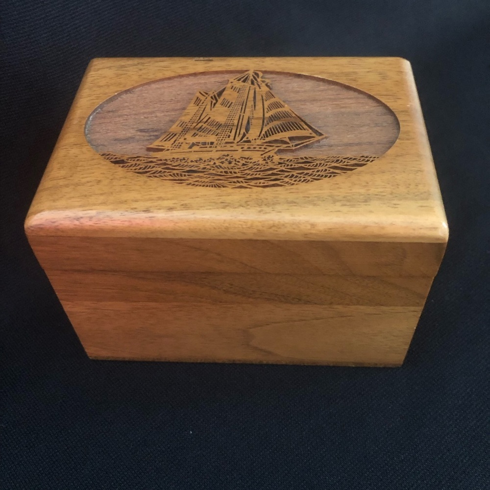 Vintage Lasercraft Walnut Oak Box Ship Sail Business Card Holder Trinket Box - Picture 8 of 11